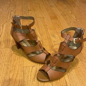 Isola Diandra  Leather Sandals size 8.5